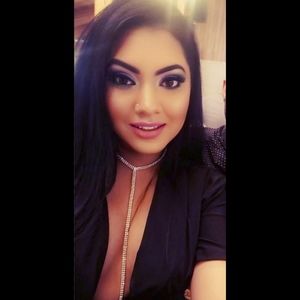 Meet your Posher, Brianna